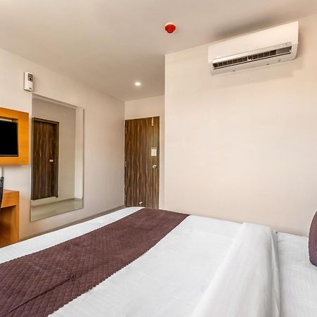 Metropolis Business Hotel Панаджи Экстерьер фото