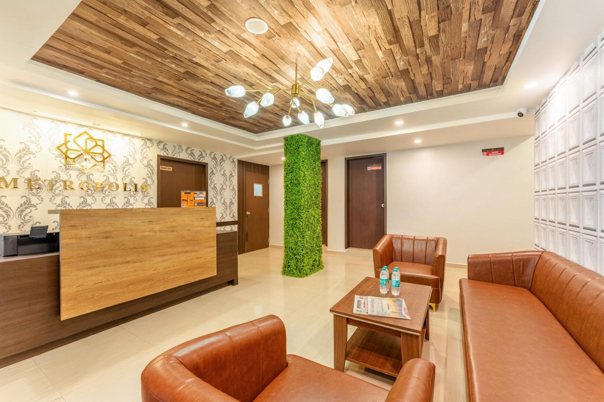 Metropolis Business Hotel Панаджи Экстерьер фото