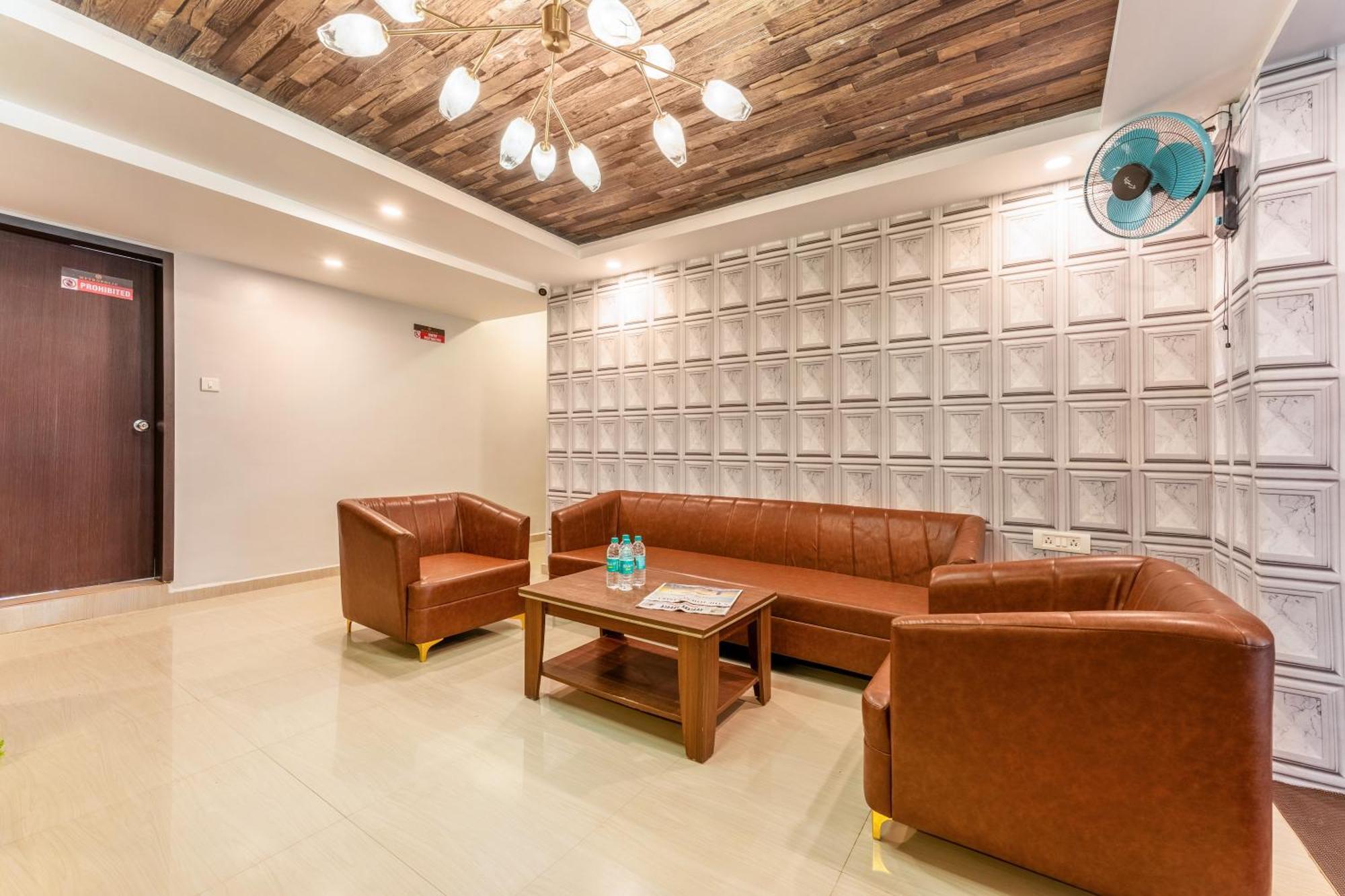 Metropolis Business Hotel Панаджи Экстерьер фото